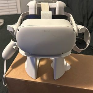 Oculus Quest 2 VR with stand